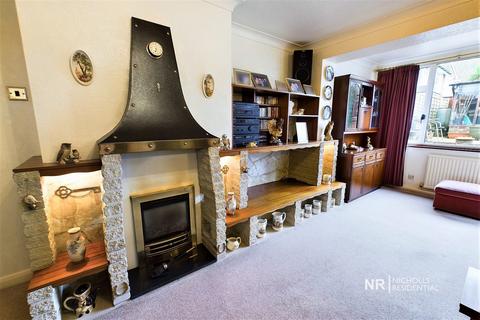 65a Leatherhead Road, Chessington, KT9 2HP