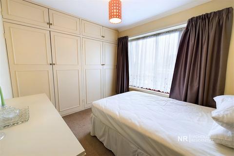 65a Leatherhead Road, Chessington, KT9 2HP