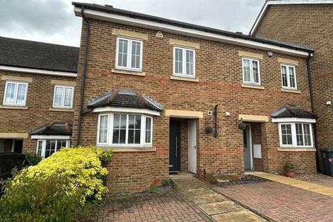 3 bedroom terraced house for sale, Hoopers Mews, Bushey, WD23.