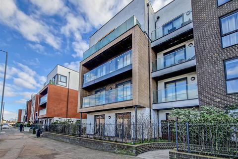 1 bedroom flat for sale, Sutton Road, Southend-on-Sea SS2