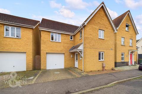 4 bedroom detached house for sale, Bullfinch Drive, Harleston