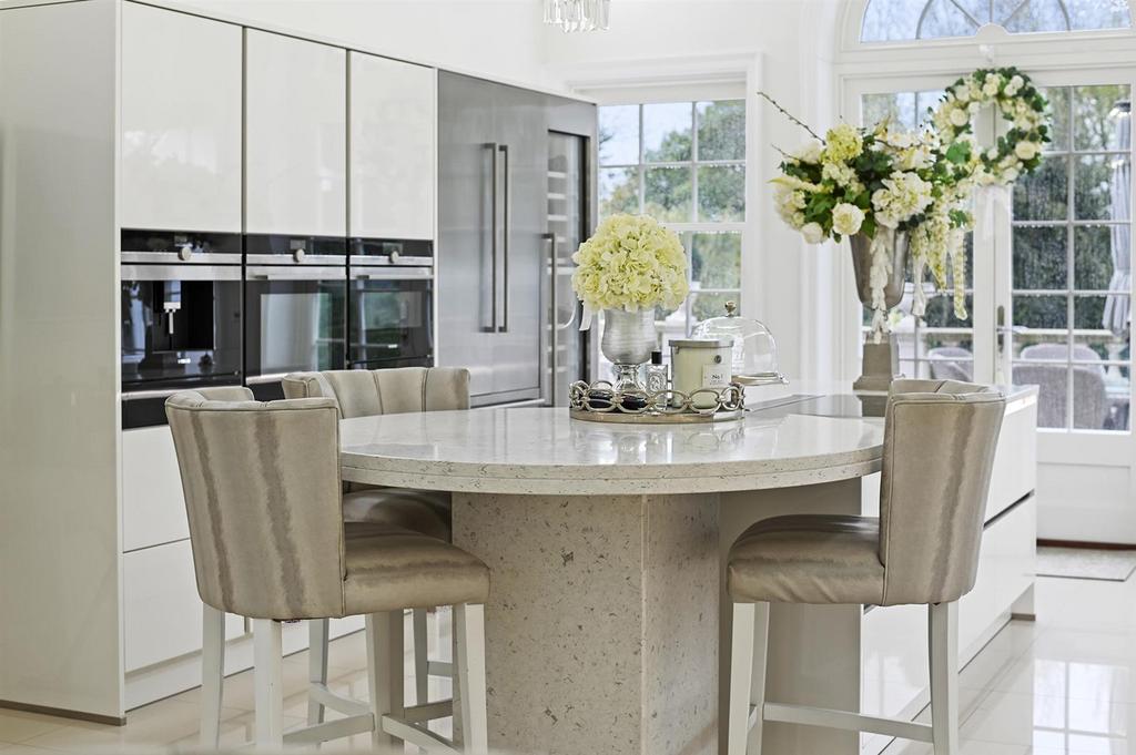 OL-Savills(CF)-Honeysuckle Cottage-33.jpg