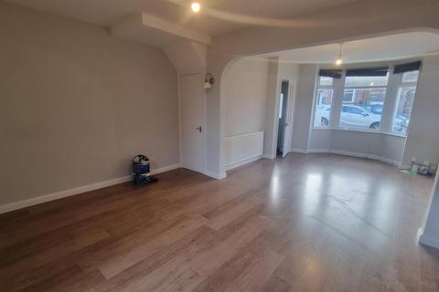 2 bedroom house to rent, Sullivan Road, Coventry, CV6 7JU