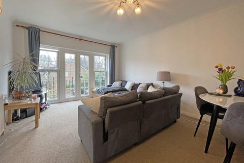 2 bedroom apartment for sale, Highridge Close,  Epsom, KT18