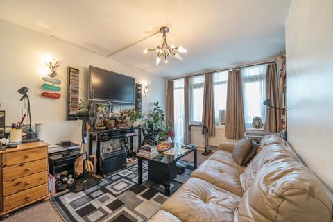 2 bedroom apartment for sale, Friern Road, East Dulwich, London