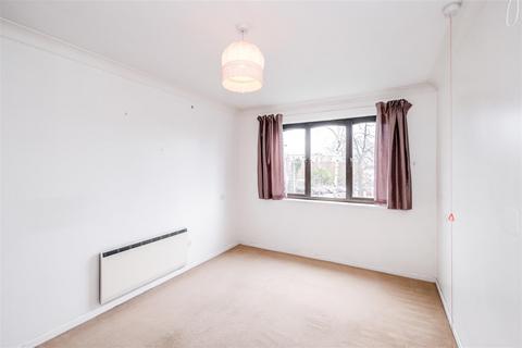 1 bedroom house for sale, High Road, London