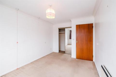 1 bedroom house for sale, High Road, London