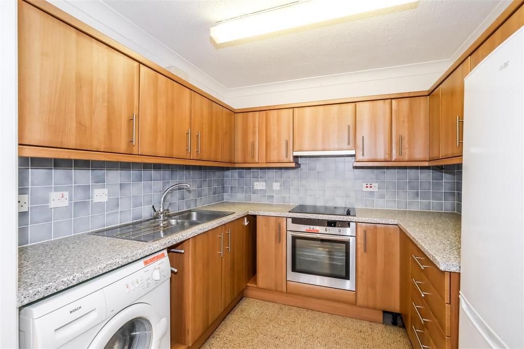 18 manor court lodge-9.jpg