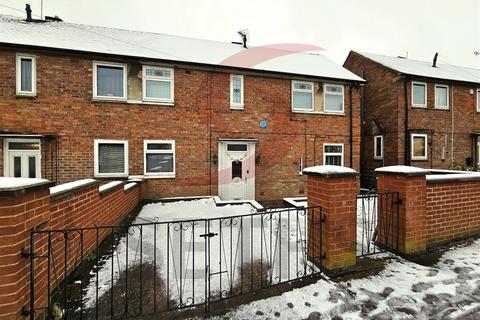 3 bedroom end of terrace house to rent, Blissett Road, Leicester LE3