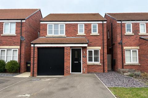 3 bedroom detached house to rent, Clovelly Drive, Hampton Gardens, Peterborough