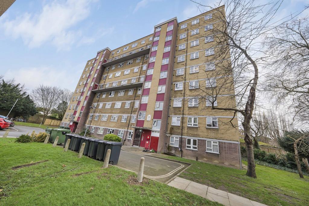 Peldon Court, Richmond 3 bed apartment - £465,000