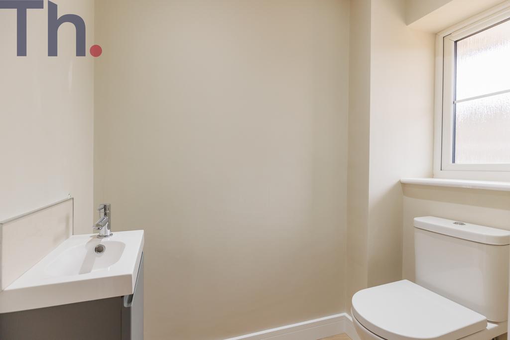 Downstairs Cloakroom WC