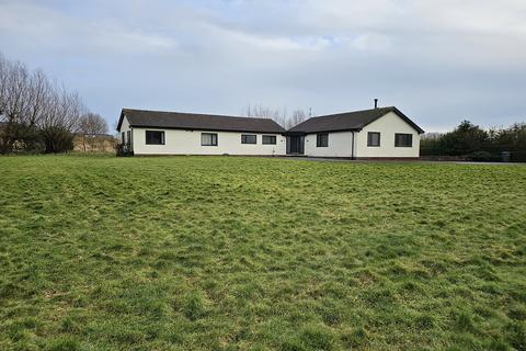 3 bedroom detached bungalow for sale, Common Edge Road, Blackpool FY4