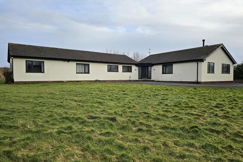 3 bedroom detached bungalow for sale, Common Edge Road, Blackpool FY4