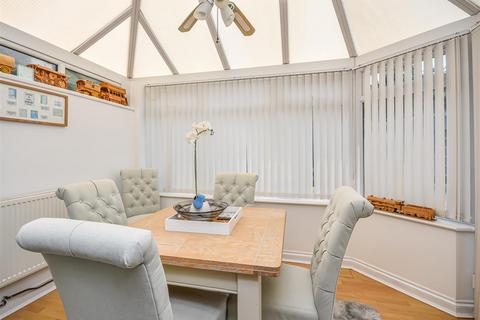 3 Chapel Close, Wombourne, Wolverhampton, WV5 0DA