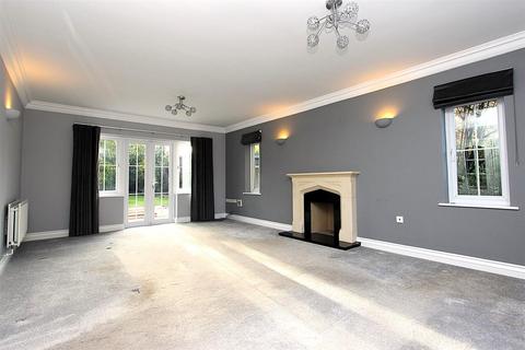 58b Cross Road, Tadworth, KT20 5ST