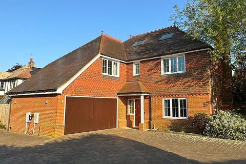 58b Cross Road, Tadworth, KT20 5ST