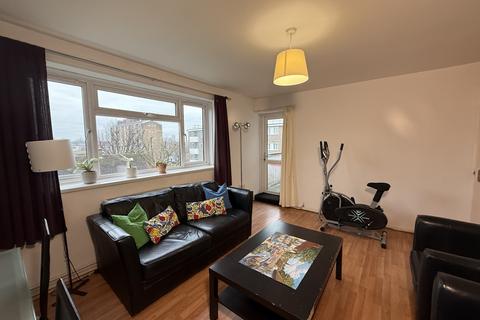 4 bedroom flat for sale, Crawford Estate, London SE5