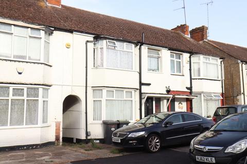 3 bedroom terraced house to rent, Shelley Road, L&D LU4