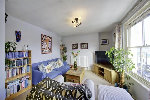 76d Wiltshire Road, London, SW9 7NH
