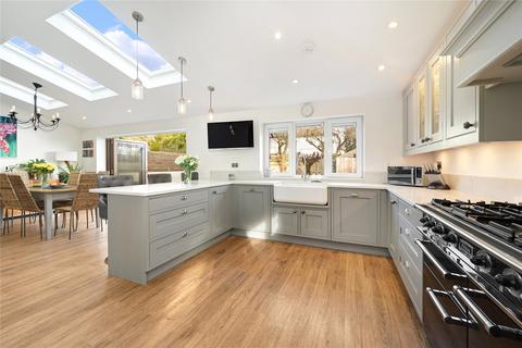 4 bedroom house to rent, Staveley Gardens, London, W4