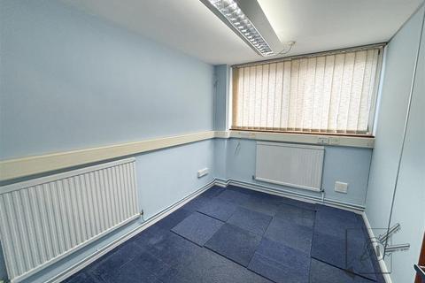 Office to rent, Windmill Street, Gravesend, Kent