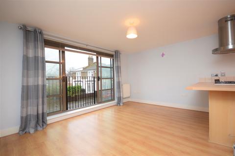 2 bedroom flat to rent, Morley Road London SE13