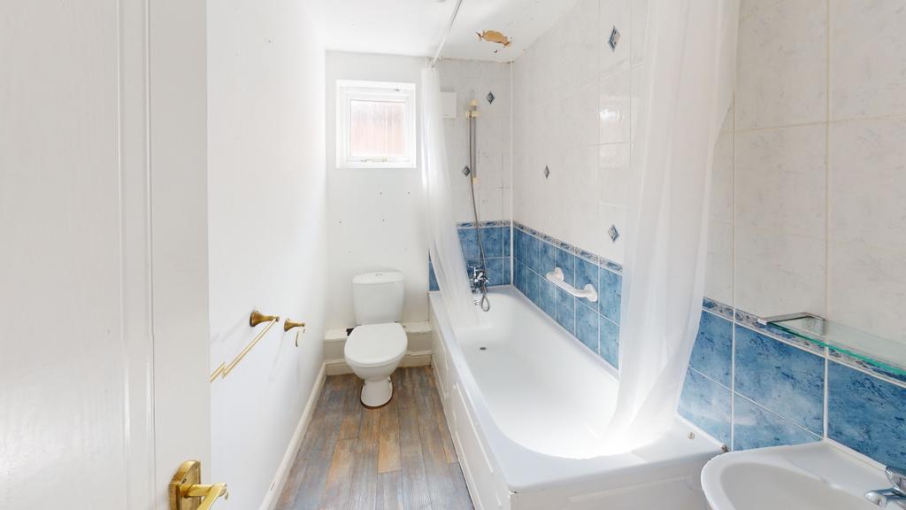 Bathroom (4)