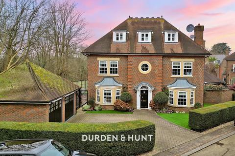 5 bedroom detached house for sale, Regents Drive, Woodford Green, IG8