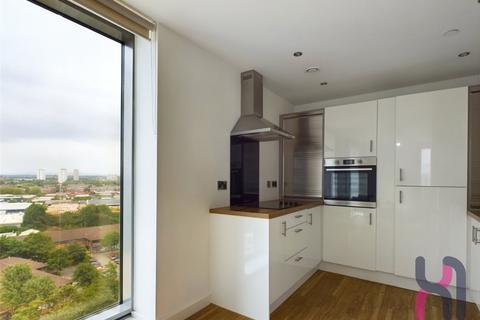 2 bedroom flat to rent, Media City, Michigan Point Tower B, 11 Michigan Avenue, Salford, M50