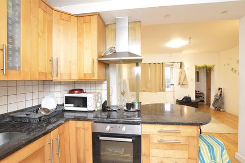 2 bedroom maisonette for sale, Bacon Lane, London NW9