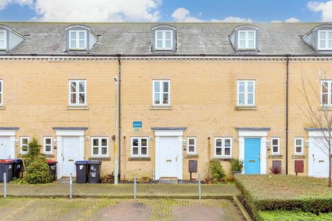 3 bedroom townhouse for sale, Gilbert Way, Canterbury, Kent