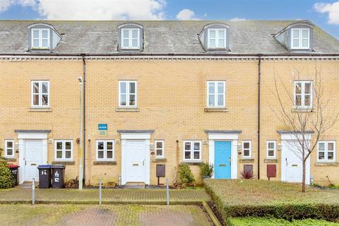 3 bedroom townhouse for sale, Gilbert Way, Canterbury, Kent