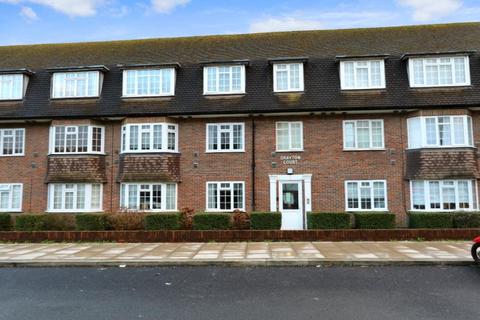 2 bedroom apartment to rent, Toby Way, Surbiton KT5