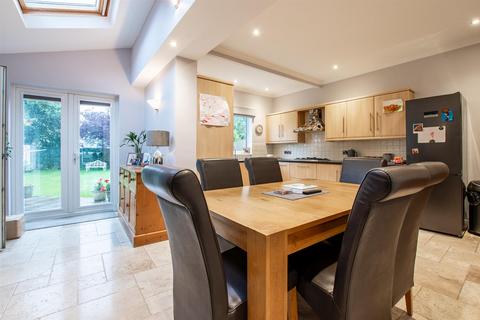 121 Midford Road, Bath, BA2 5RX
