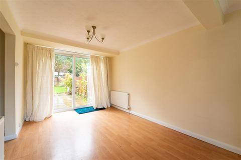 3 bedroom house to rent, Hobs Moat Road, Solihull B92