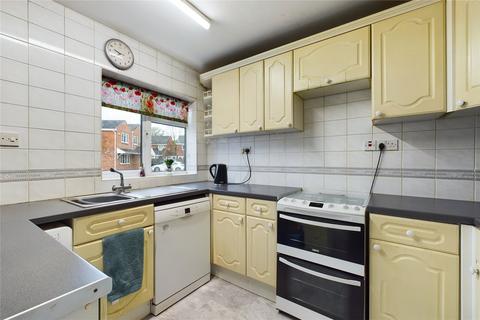 3 bedroom terraced house to rent, Woburn Avenue, Farnborough, Hampshire, GU14