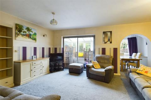 3 bedroom terraced house to rent, Woburn Avenue, Farnborough, Hampshire, GU14