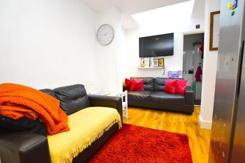 2 bedroom flat for sale, Tunmarsh Lane, Plaistow