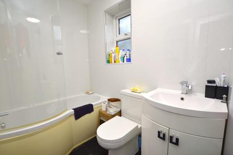 2 bedroom flat for sale, Tunmarsh Lane, Plaistow