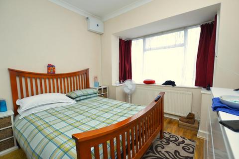 2 bedroom flat for sale, Tunmarsh Lane, Plaistow