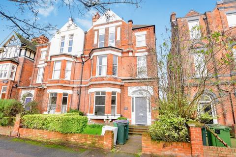 2 bedroom apartment to rent, Bouverie Road West Folkestone CT20