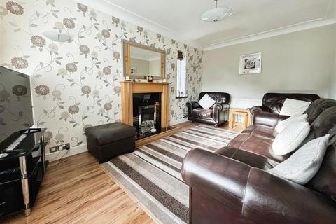 21 Robin Close, Bradford, BD2 2EZ