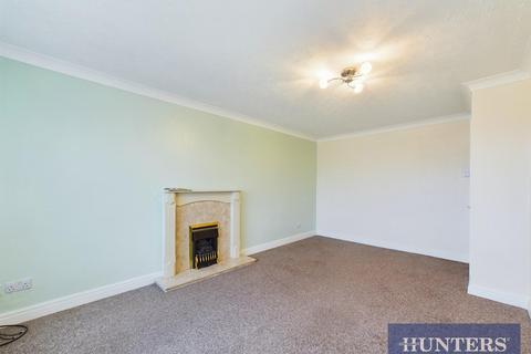 2 bedroom semi-detached bungalow to rent, Troutsdale Close, Bridlington, YO16 6GN