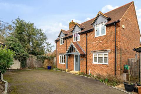 4 bedroom detached house for sale, 8 Mallard Croft, Haddenham