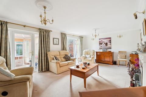 3 bedroom terraced house for sale, Dove Court, Beaconsfield, HP9