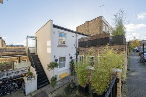 1 bedroom flat for sale, Hornsey Road, London N7