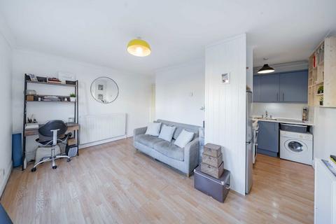 1 bedroom flat for sale, Hornsey Road, London N7