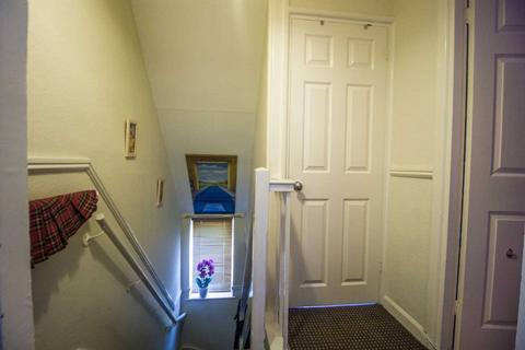 2 bedroom terraced house to rent, Neasham Road, Dagenham, RM8