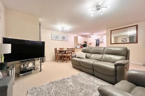 2 bedroom apartment for sale, Lancaster Way, Repton Park